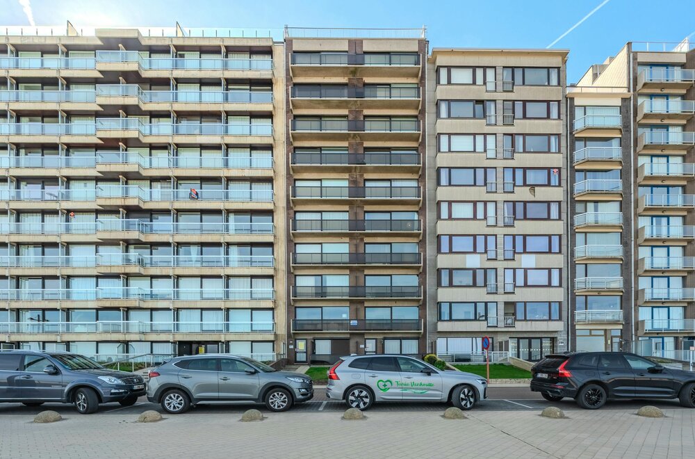 garagebox-te-koop-gelegen-zeedijk-261b-middelkerke002.jpg