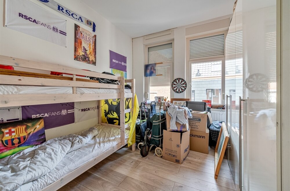 gerenoveerde-opbrengsteigendom-bestaande-uit-handelspand-en-3-appartementen024.jpg