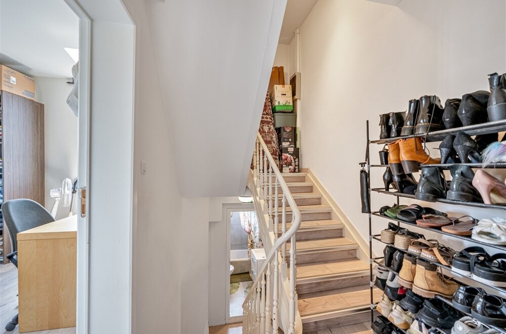 gerenoveerde-opbrengsteigendom-bestaande-uit-handelspand-en-3-appartementen037.jpg