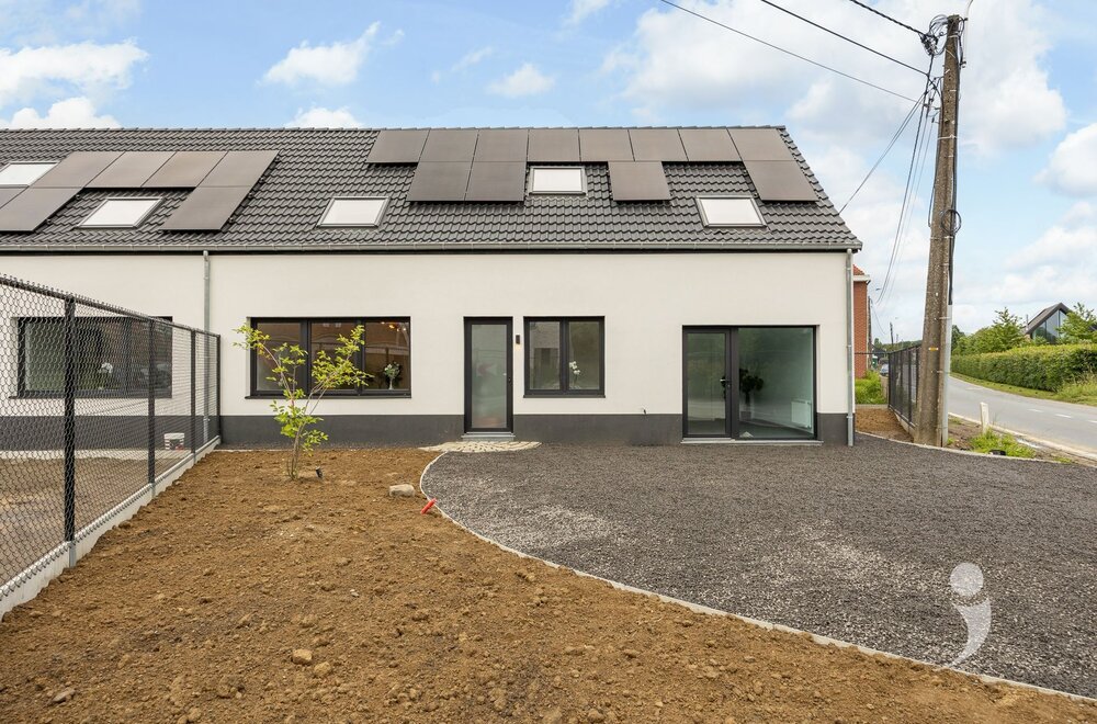 volledig-gerenoveerde-woning-in-tremelo-001.jpg