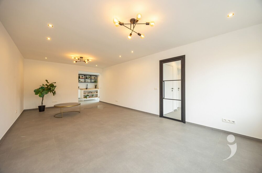 volledig-gerenoveerde-woning-in-tremelo-003.jpg