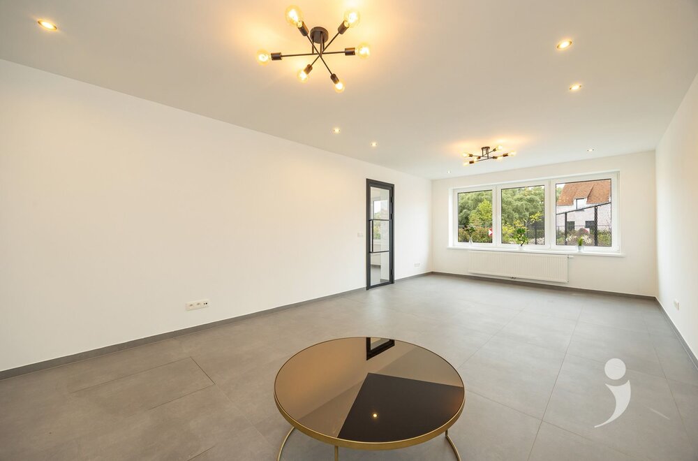 volledig-gerenoveerde-woning-in-tremelo-005.jpg