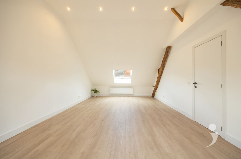 volledig-gerenoveerde-woning-in-tremelo-015.jpg