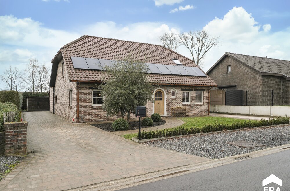 gerenoveerde-gezinswoning-met-4-slaapkamers-en-2-badkamers001.jpg