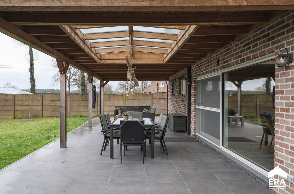 gerenoveerde-gezinswoning-met-4-slaapkamers-en-2-badkamers004.jpg