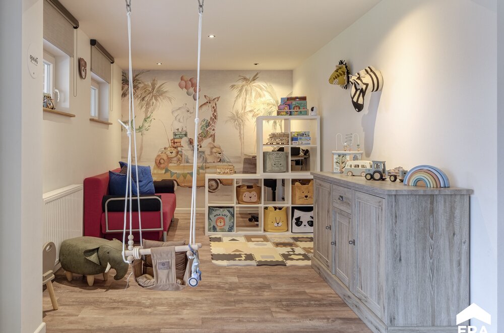 gerenoveerde-gezinswoning-met-4-slaapkamers-en-2-badkamers013.jpg