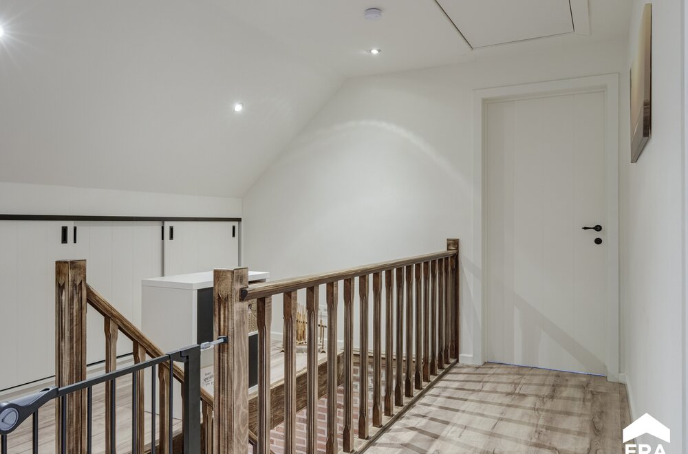 gerenoveerde-gezinswoning-met-4-slaapkamers-en-2-badkamers021.jpg