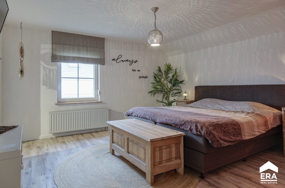 gerenoveerde-gezinswoning-met-4-slaapkamers-en-2-badkamers022.jpg