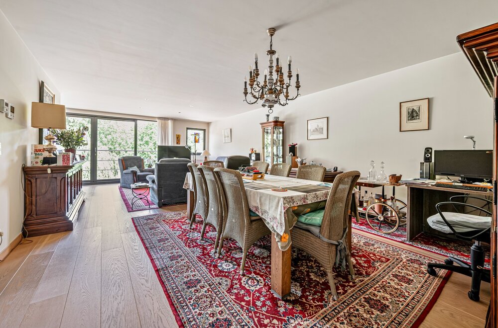 knap-en-ruim-2ev-appartement-ca-120m2-met-zicht-op-het-park-van-sint-niklaas005.jpg