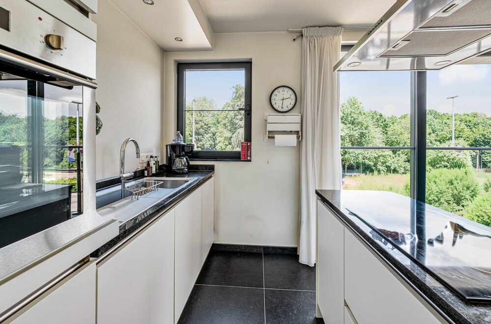 knap-en-ruim-2ev-appartement-ca-120m2-met-zicht-op-het-park-van-sint-niklaas010.jpg