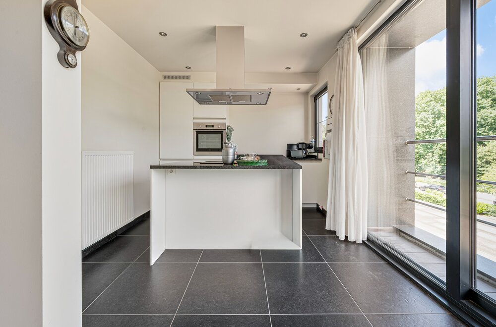 knap-en-ruim-2ev-appartement-ca-120m2-met-zicht-op-het-park-van-sint-niklaas012.jpg