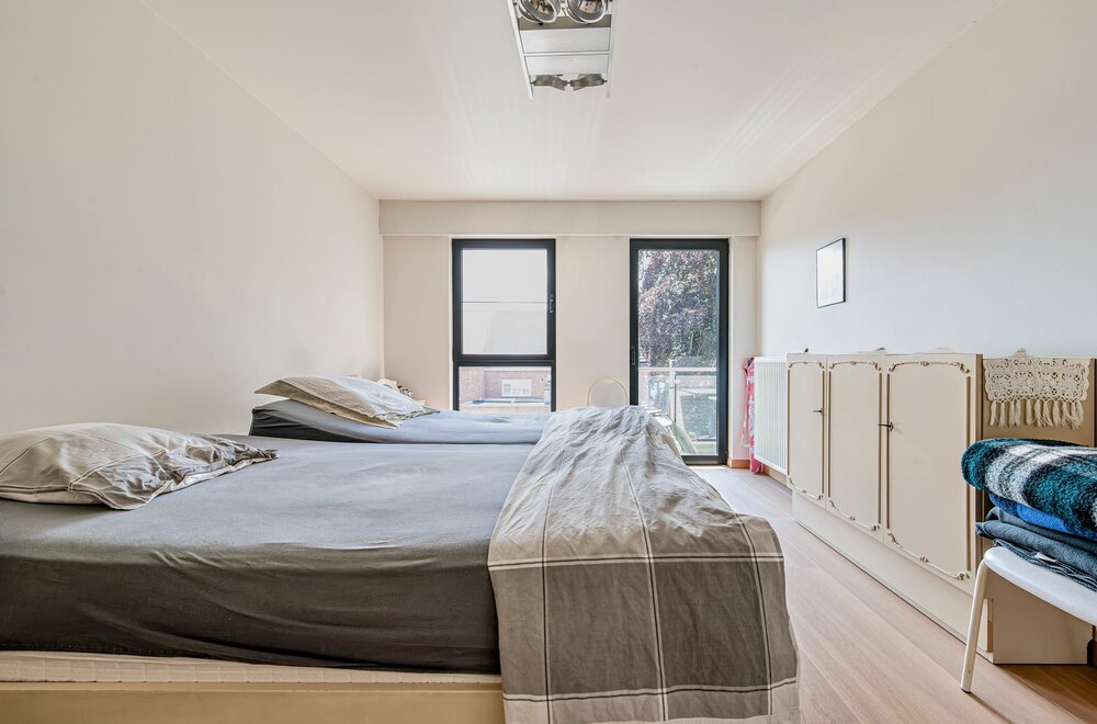 knap-en-ruim-2ev-appartement-ca-120m2-met-zicht-op-het-park-van-sint-niklaas015.jpg