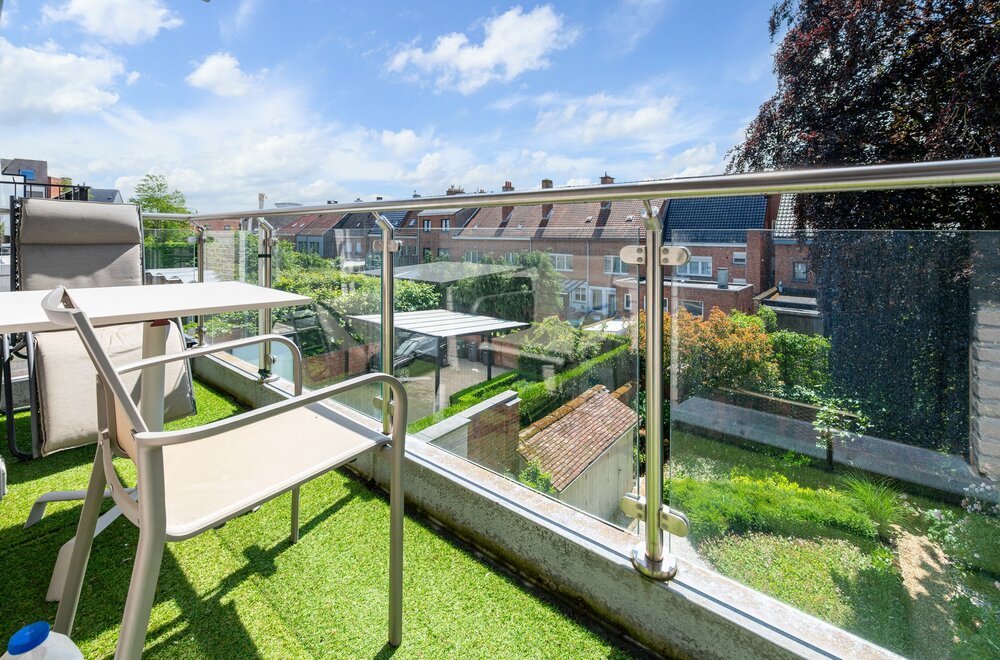 knap-en-ruim-2ev-appartement-ca-120m2-met-zicht-op-het-park-van-sint-niklaas017.jpg