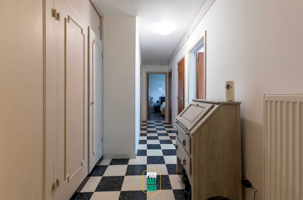 riant-gerenoveerd-gelijkvloers-appartement-met-terras-aan-tuin009.jpg