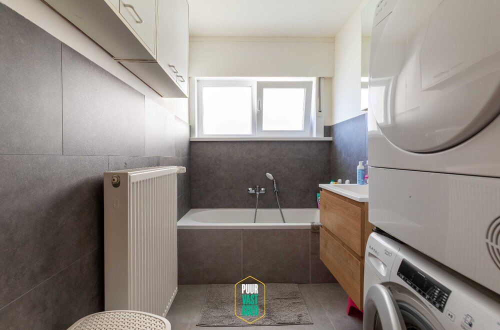 riant-gerenoveerd-gelijkvloers-appartement-met-terras-aan-tuin012.jpg