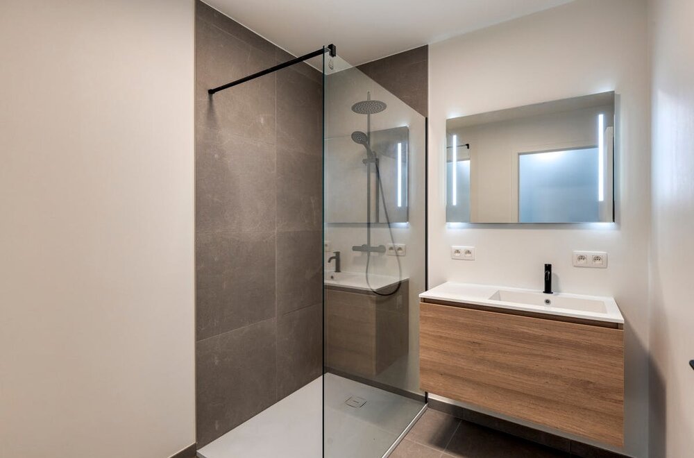 kwalitatief-en-ruim-nieuwbouwappartement-110m-in-beselare-011.jpg