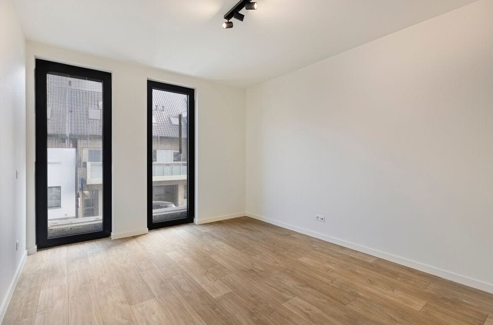 kwalitatief-en-ruim-nieuwbouwappartement-110m-in-beselare-013.jpg