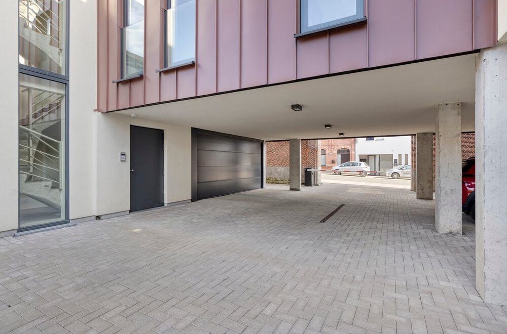kwalitatief-en-ruim-nieuwbouwappartement-110m-in-beselare-016.jpg