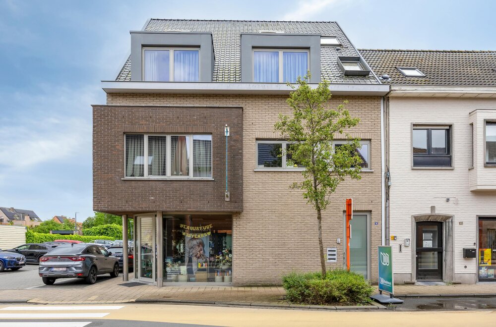 duplexappartement-met-2-slpks-te-koop-in-centrum-van-essen-004.jpg
