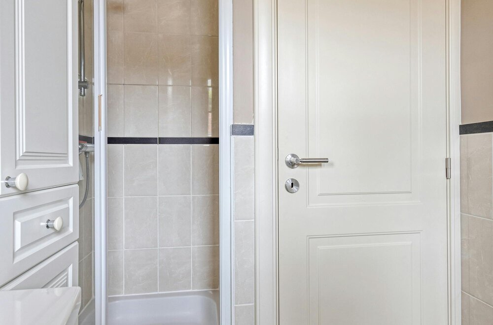 instapklaar-gelijkvloers-appartement-te-koop-in-kruibeke012.jpg