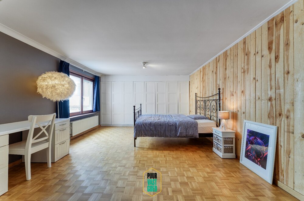 riant-appartement-en-studio-boven-handelsruimte-014.jpg