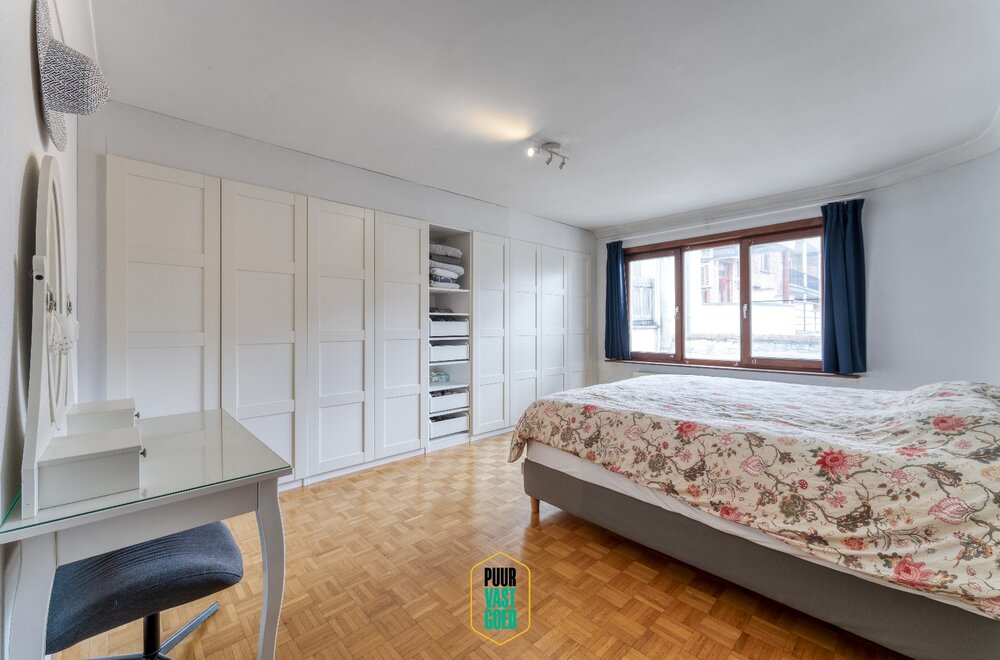 riant-appartement-en-studio-boven-handelsruimte-015.jpg