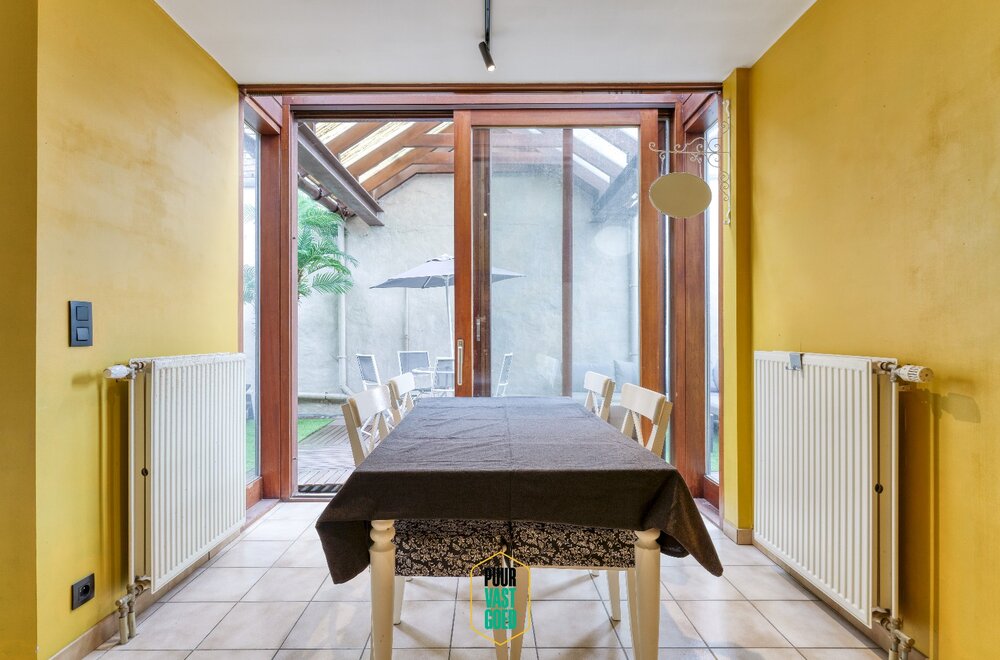 riant-appartement-en-studio-boven-handelsruimte-018.jpg