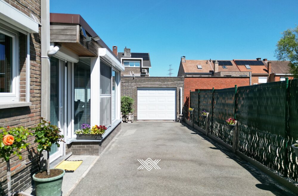 rustig-wonen-in-een-gemoderniseerde-koppelwoning002.jpg