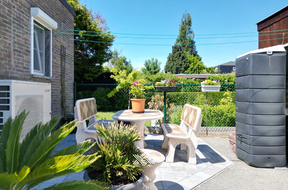 rustig-wonen-in-een-gemoderniseerde-koppelwoning013.jpg