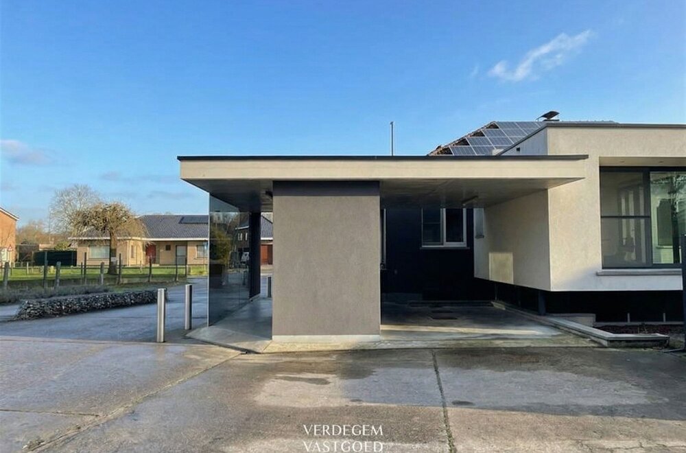 magazijn-van-395m-met-villa-op-toplocatie-voor-commerci-le-activciteit030.jpg