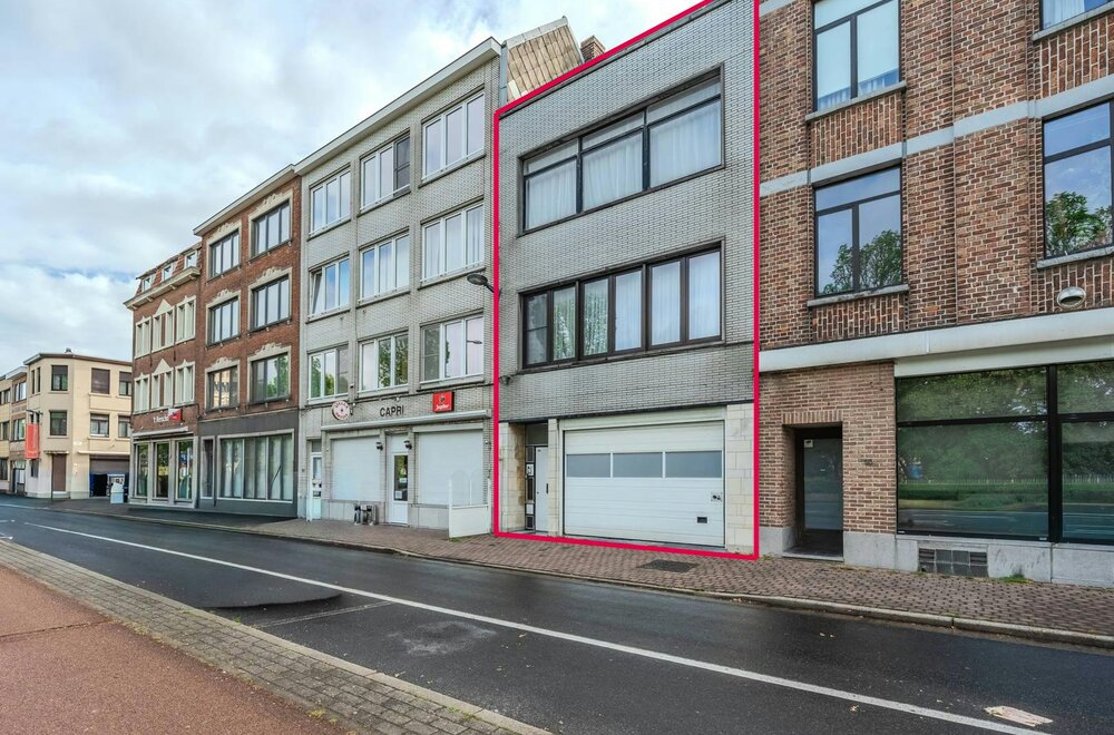 ruime-woning-met-garage-en-opslagruimte-te-oostende001.jpg