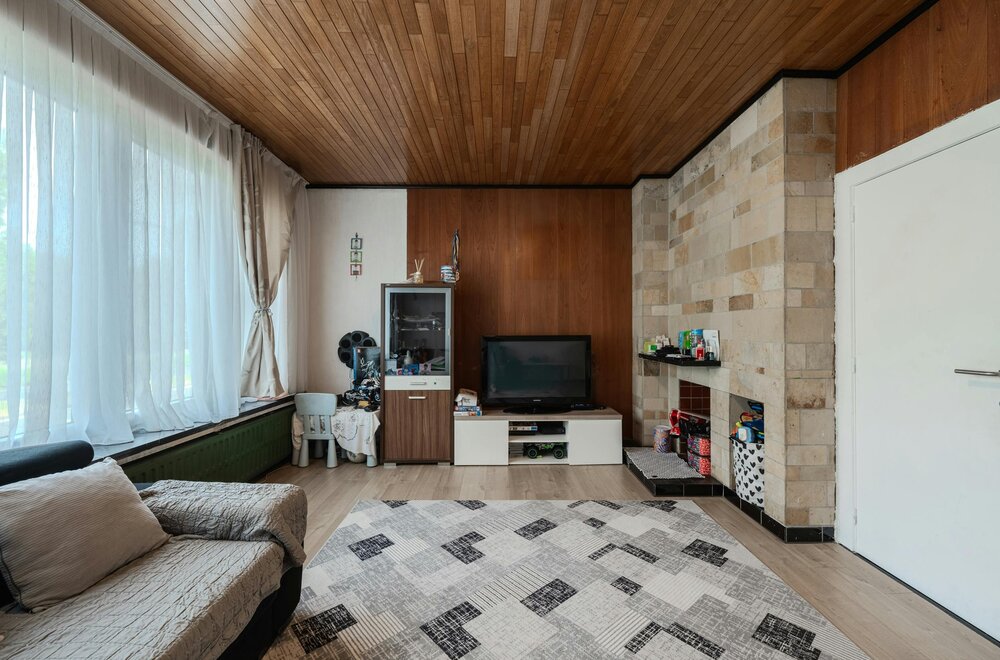 ruime-woning-met-garage-en-opslagruimte-te-oostende004.jpg