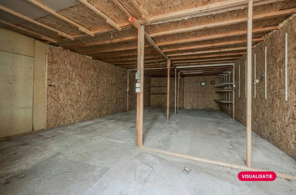ruime-woning-met-garage-en-opslagruimte-te-oostende023.jpg