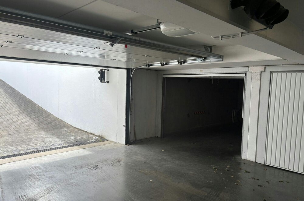 centraal-gelegen-garagebox-te-koop-in-de-warande-003.jpg