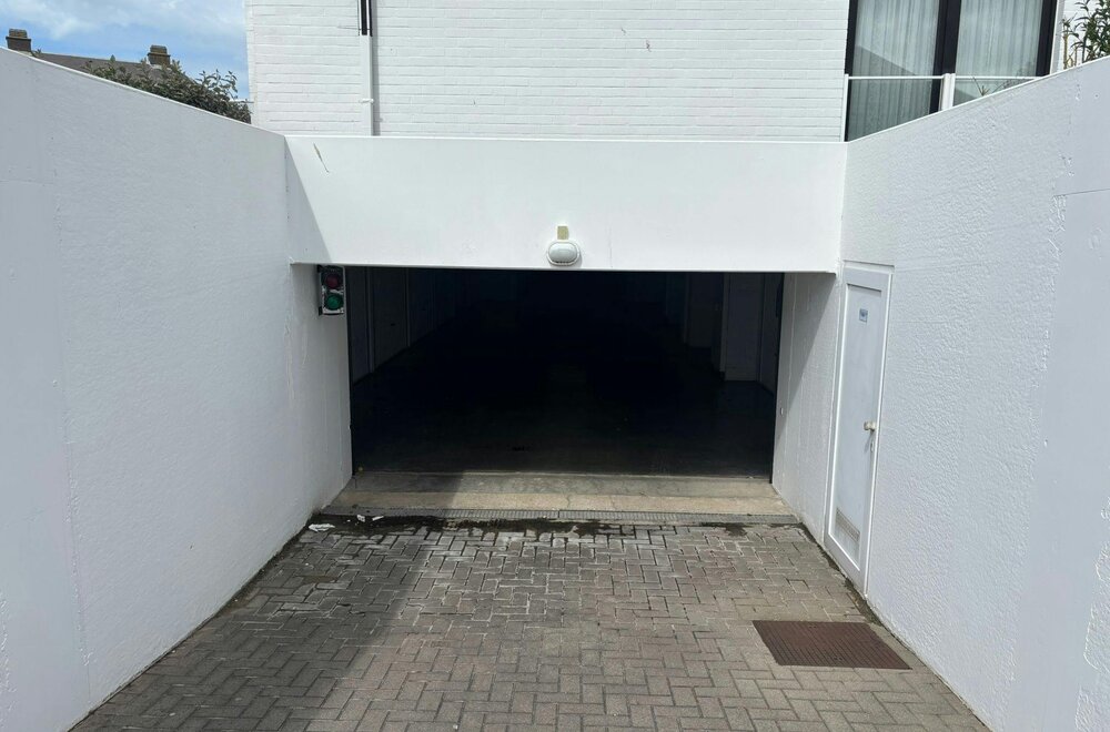centraal-gelegen-garagebox-te-koop-in-de-warande-006.jpg