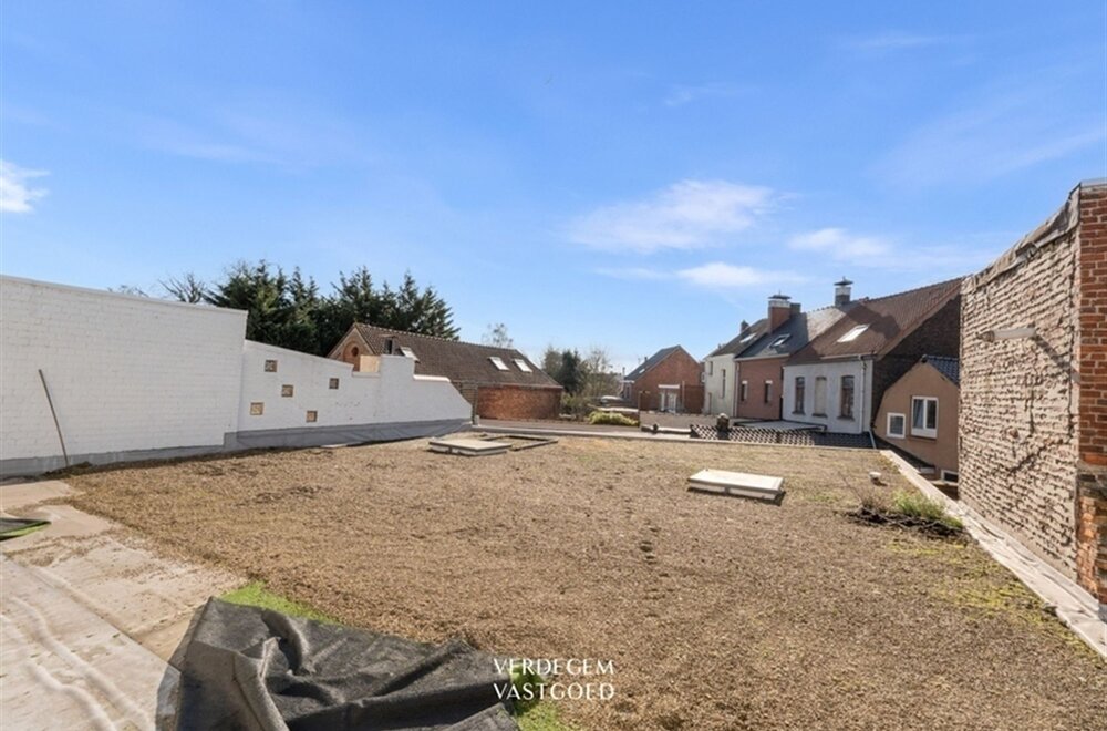 handelsruimte-284m-met-zonnig-appartement-100m-op-strategische-ligging019.jpg