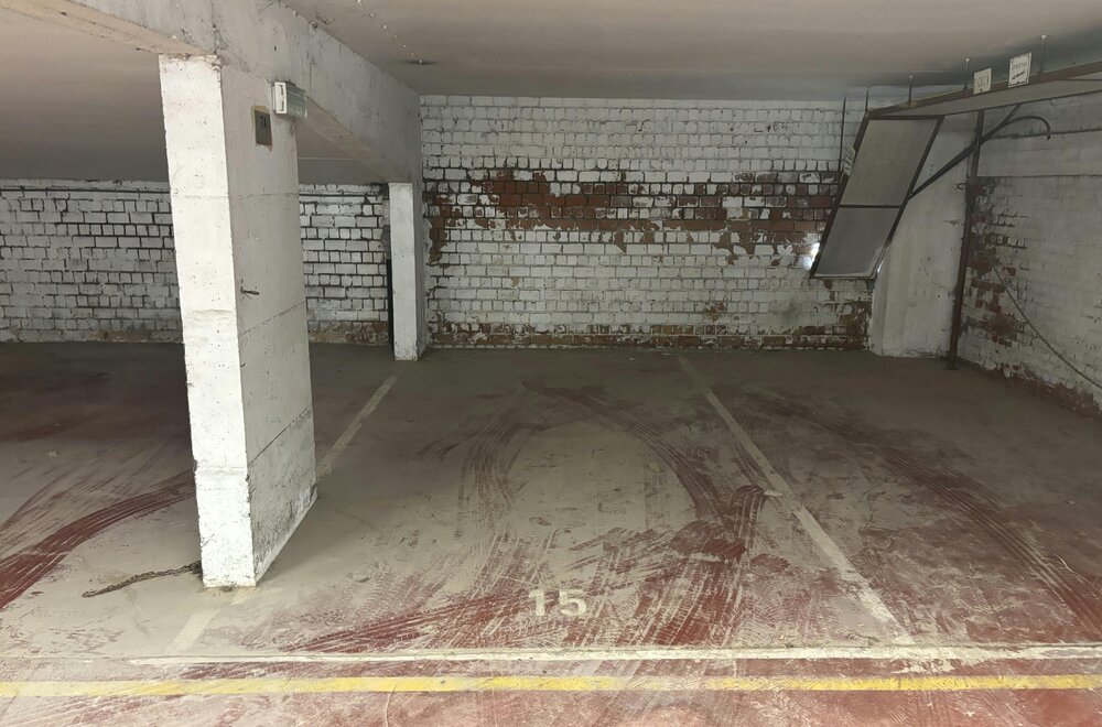 centraal-gelegen-autostandplaats-te-koop-langs-de-zeedijk-006.jpg