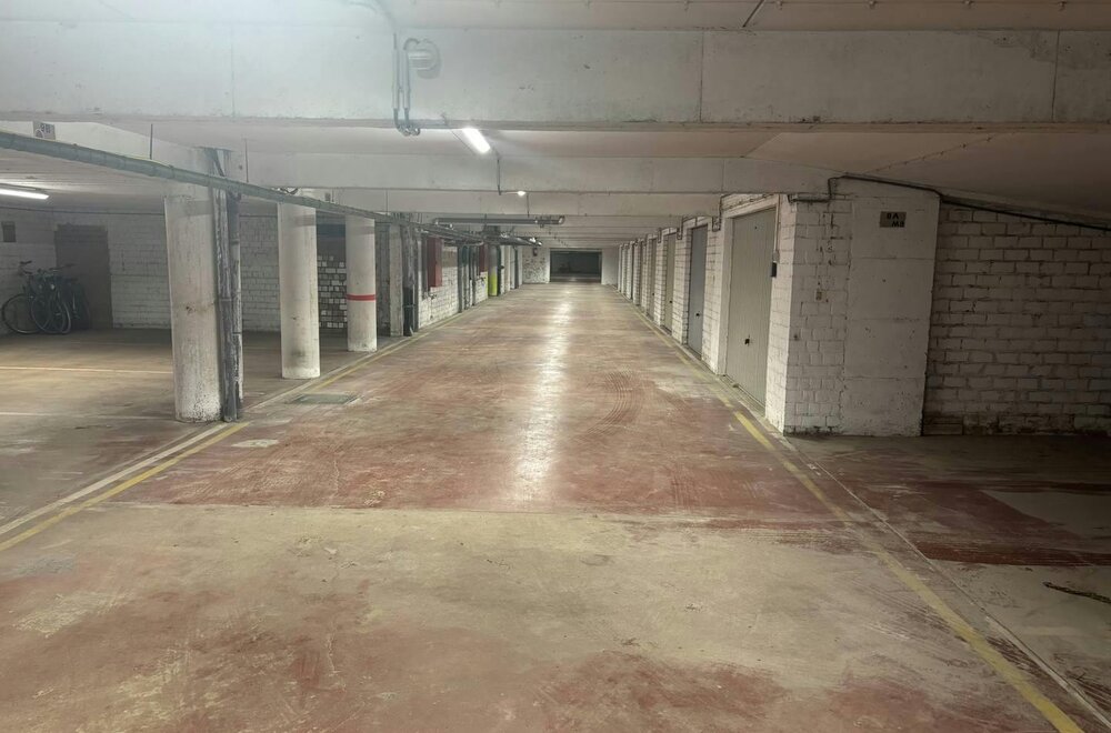 centraal-gelegen-autostandplaats-te-koop-langs-de-zeedijk-010.jpg