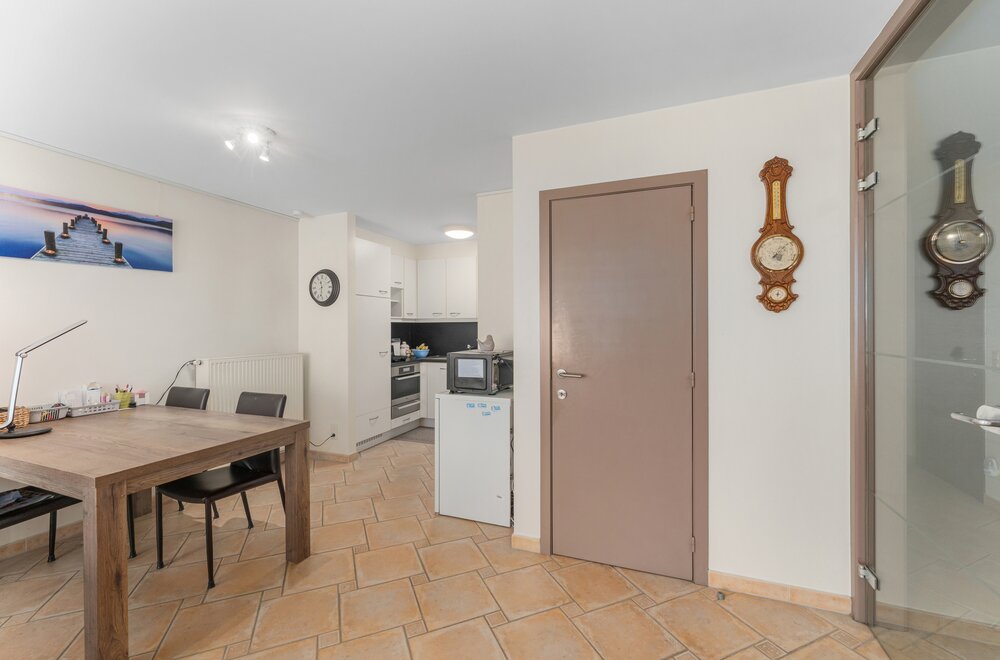 ruim-gelijkvloers-appartement-met-zonnige-tuin005.jpg