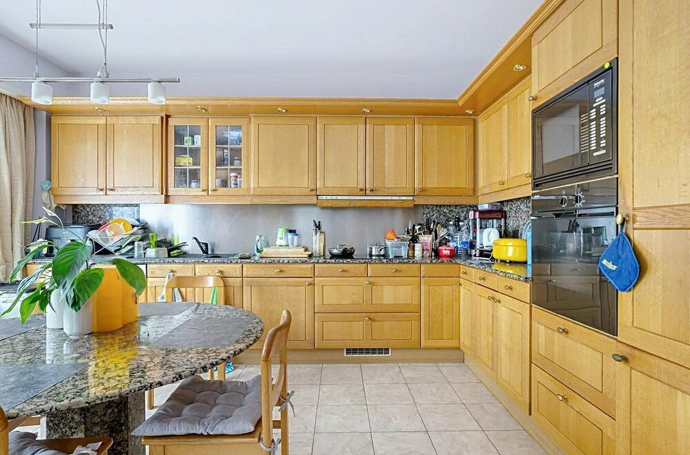 duplex-appartement-met-5-slp-en-2-badkamers-in-merksem010.jpg