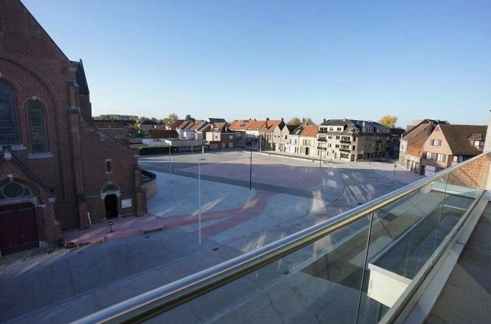 jong-dakappartement-met-zicht-op-nieuw-marktplein-garage010.jpg