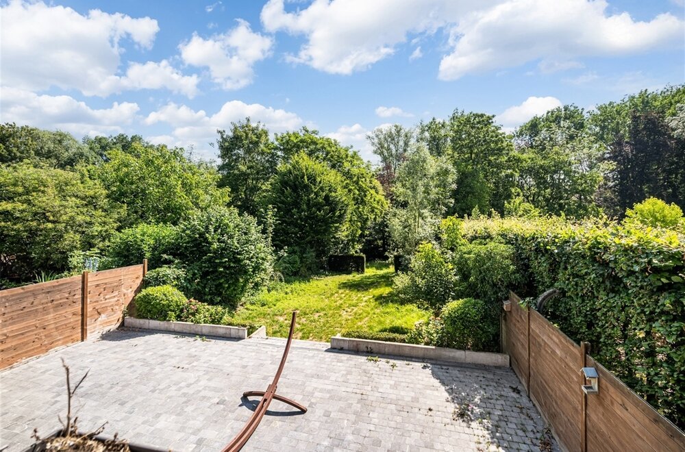 prachtige-hob-met-vier-slaapkamers-bureau-en-grote-tuin020.jpg