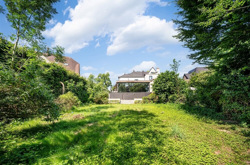 prachtige-hob-met-vier-slaapkamers-bureau-en-grote-tuin022.jpg