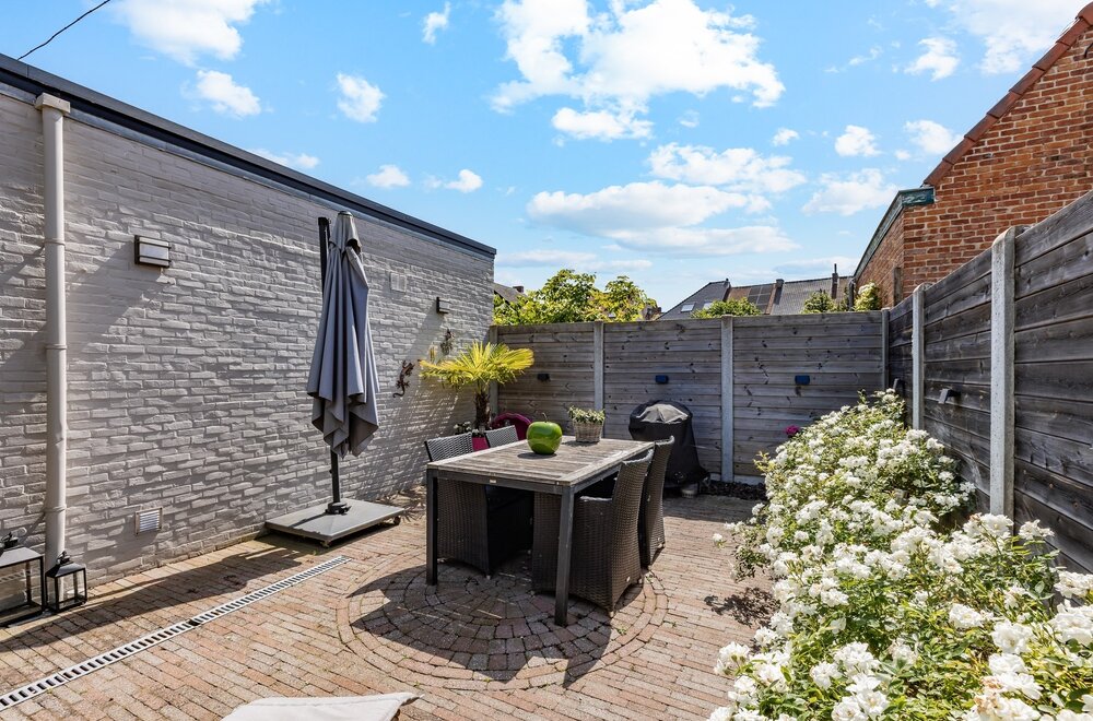 prachtige-woning-met-3-slks-en-dubbele-garage-op-topligging022.jpg