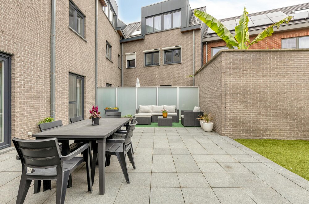 lichtrijk-appartement-met-2-slaapkamers-en-ruime-buitenruimte-te-zwijnaarde010.jpg
