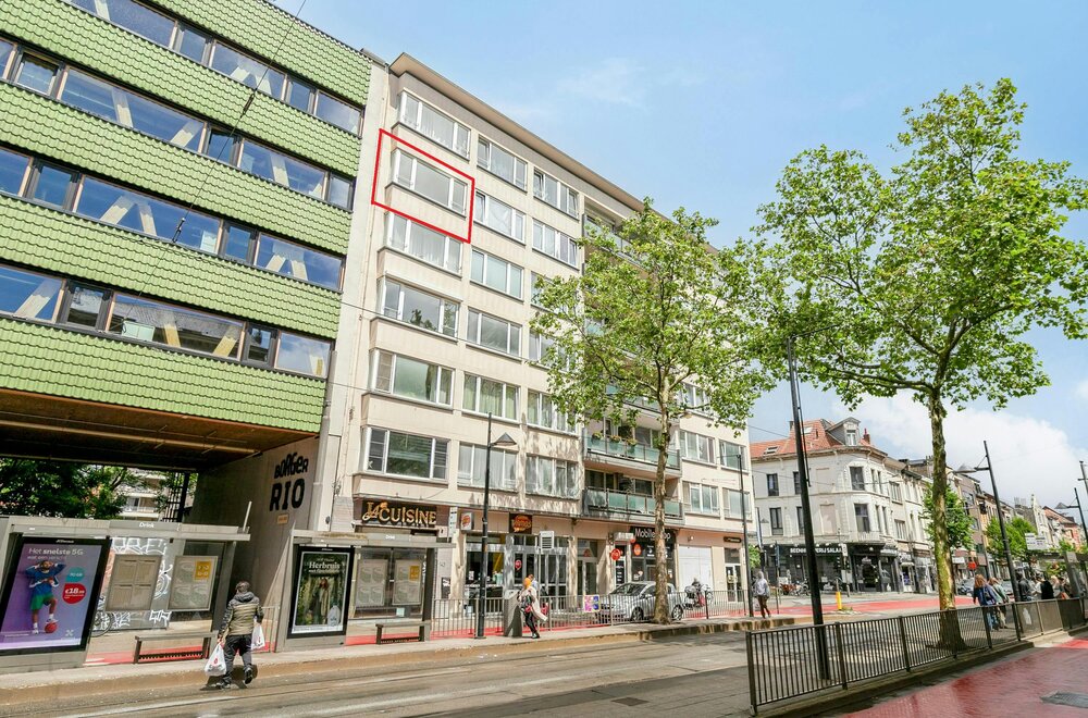 drie-slaapkamer-appartement-van-118-m-te-koop-in-borgerhout002.jpg