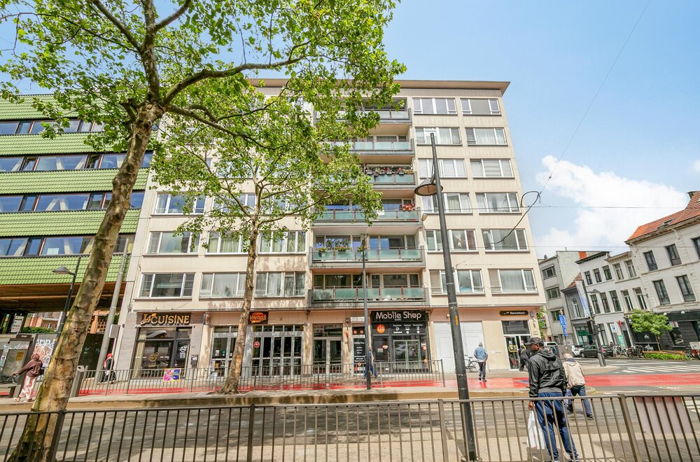 drie-slaapkamer-appartement-van-118-m-te-koop-in-borgerhout003.jpg