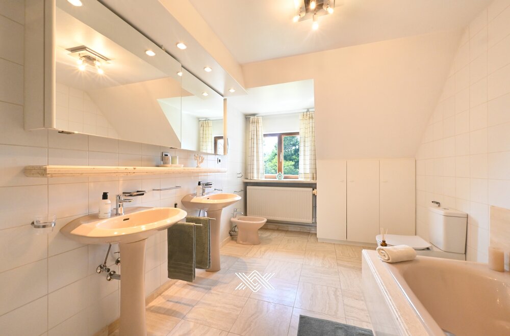 gunstig-gelegen-villa-met-zonnige-tuin-en-4-slaapkamers014.jpg