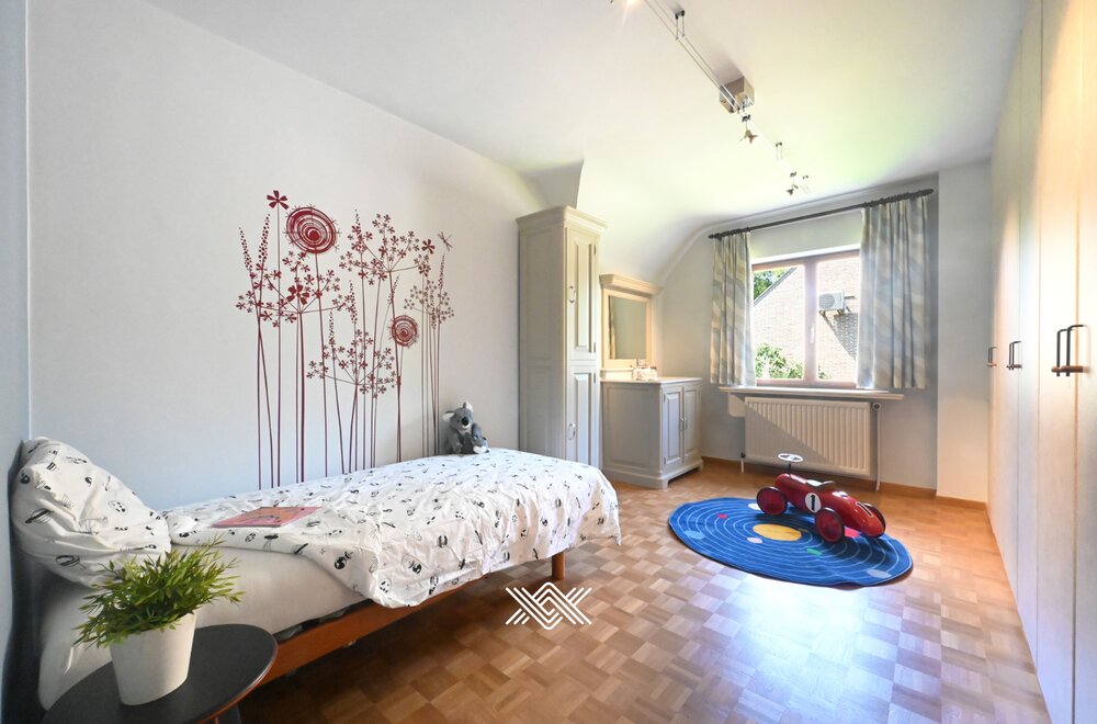 gunstig-gelegen-villa-met-zonnige-tuin-en-4-slaapkamers017.jpg