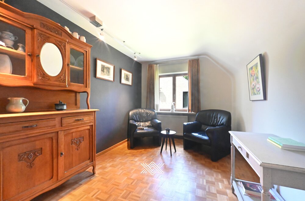gunstig-gelegen-villa-met-zonnige-tuin-en-4-slaapkamers021.jpg